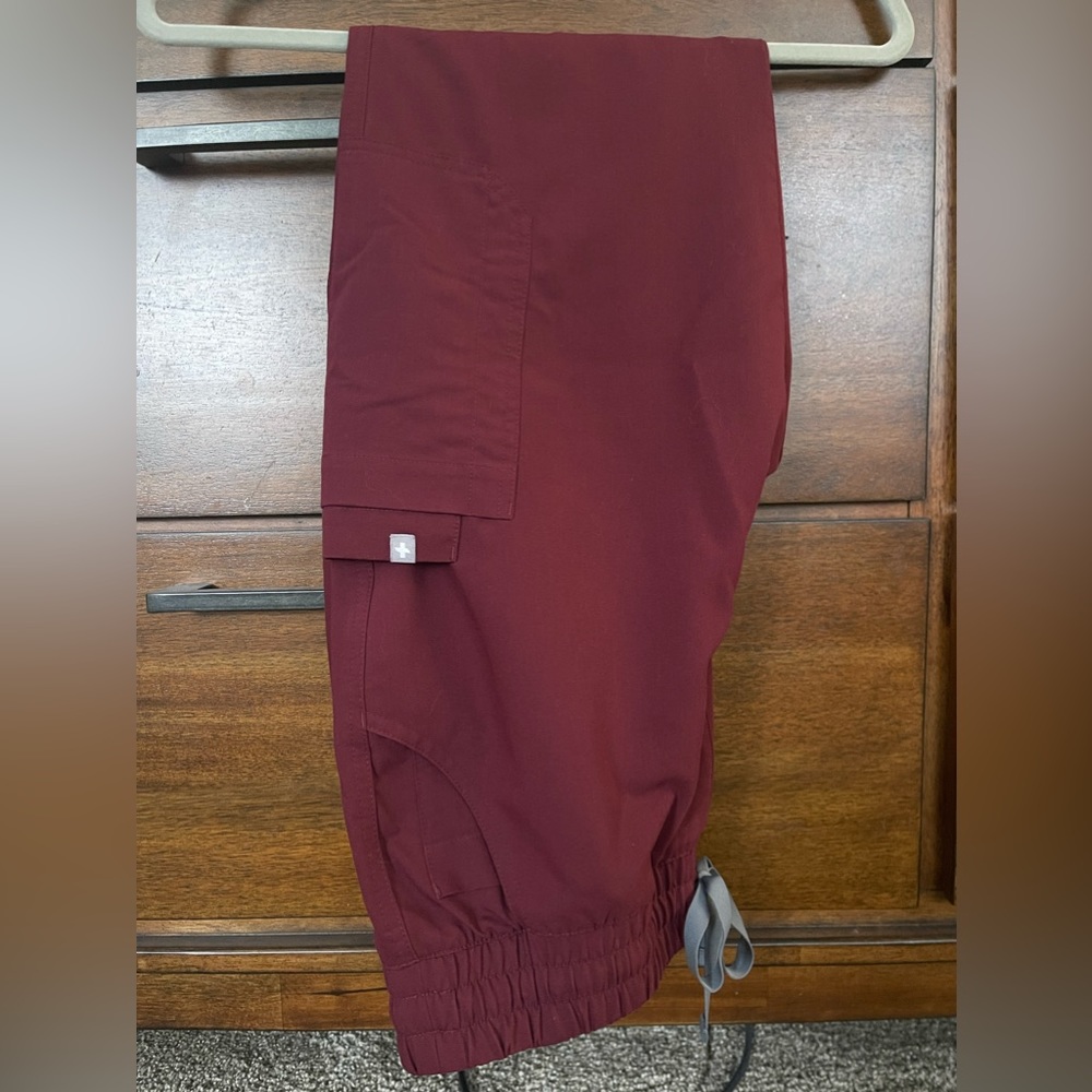 Figs High Waisted Yola Scrub Pants, Burgundy, M